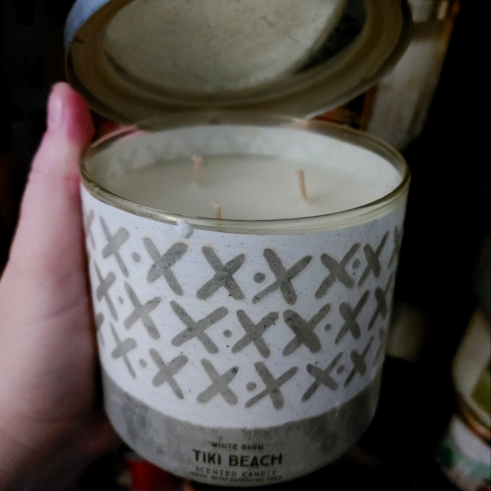 Ticki Beach candle